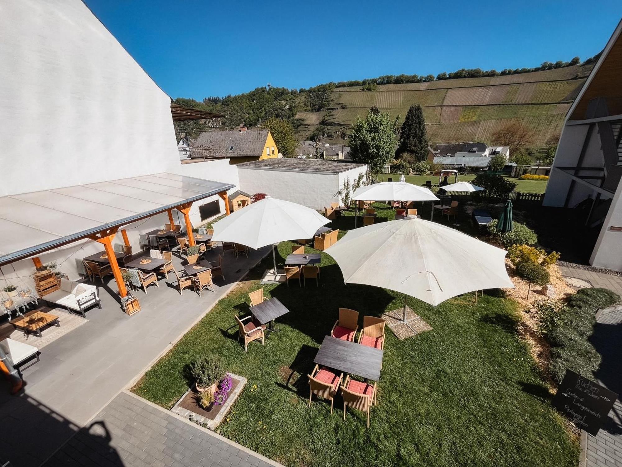 Hotel Restaurant Zur Marienburg Punderich Exterior photo